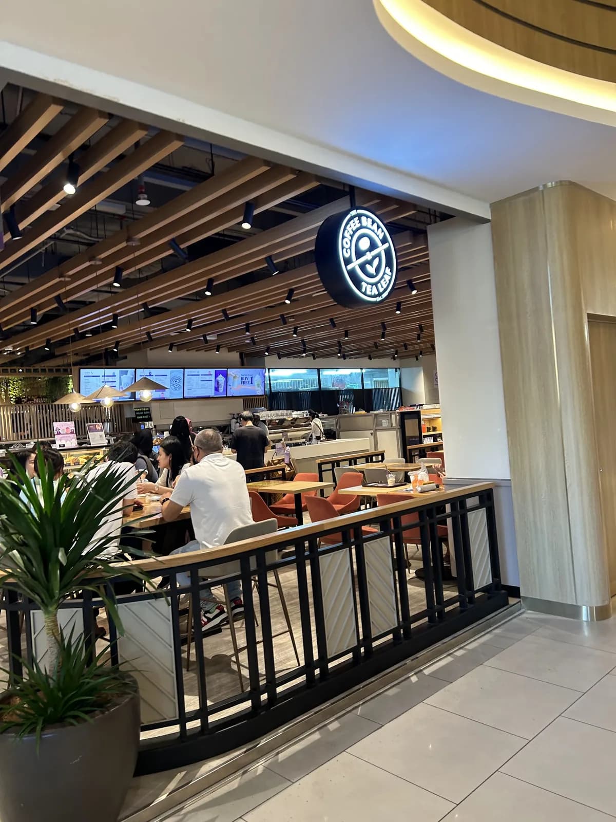 The Coffee Bean & Tea Leaf