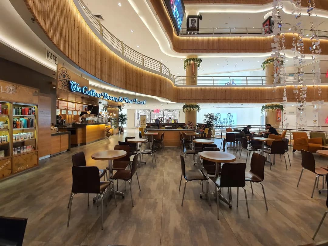 The Coffee Bean & Tea Leaf photo 2