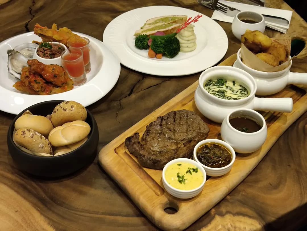 The Cellar Steak & Chop House photo 3