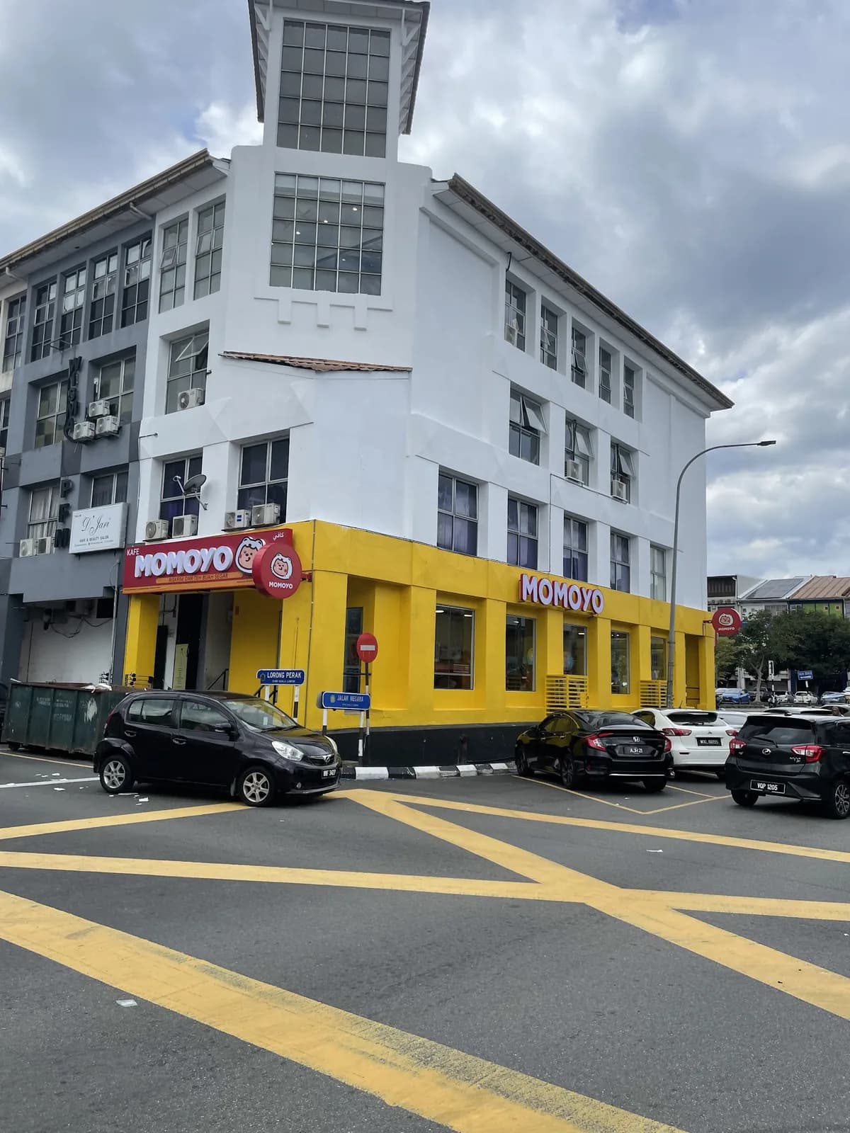 MOMOYO Taman Melawati KL