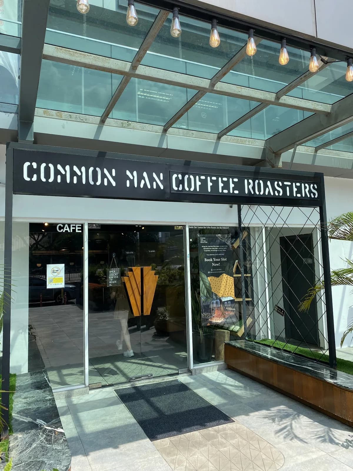 Common Man Coffee Roasters - Kuala Lumpur