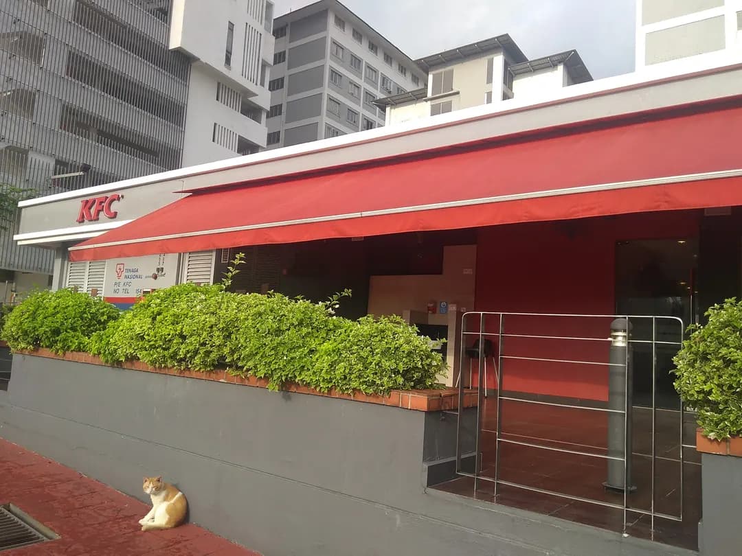 KFC Jalan Universiti DT photo 2