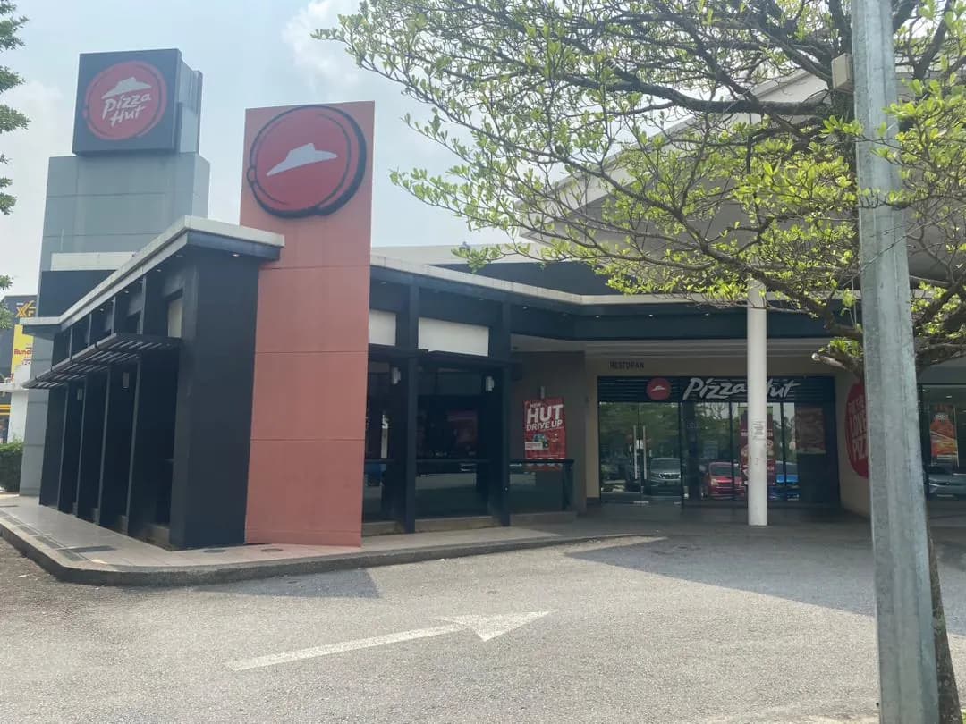 Pizza Hut photo 2