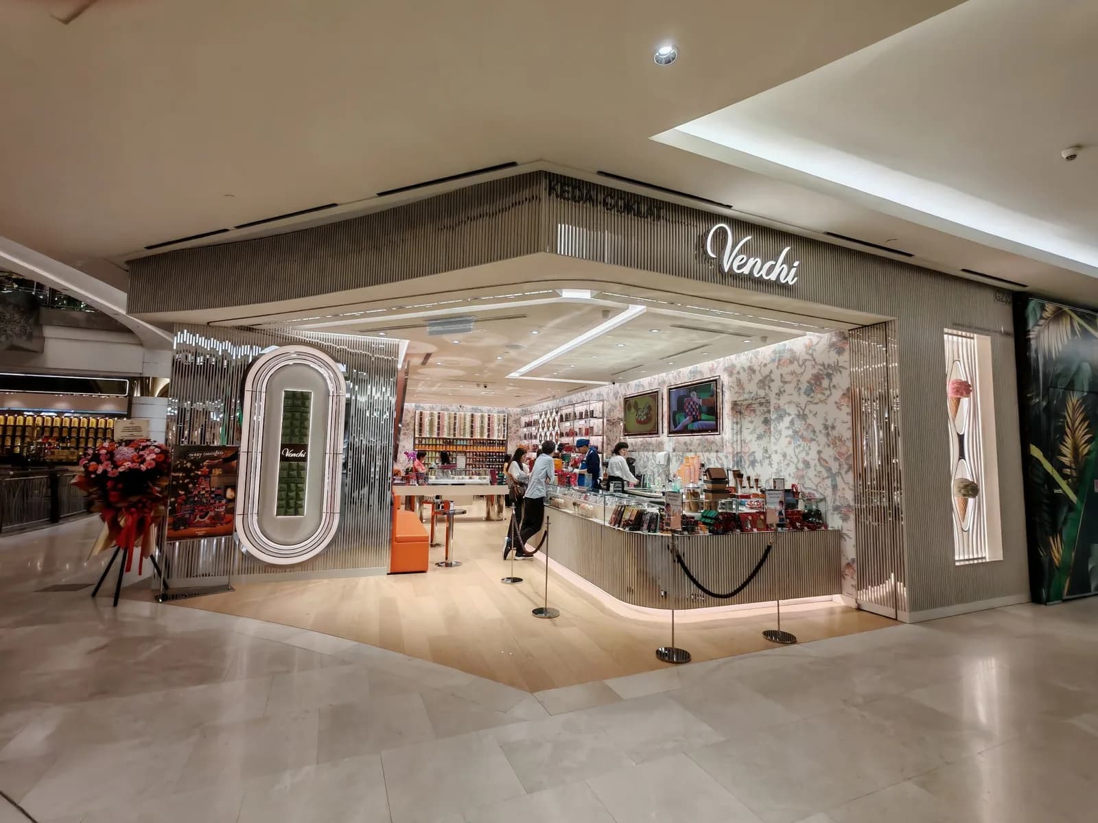 Venchi The Gardens Mall (Chocolate and Gelato)