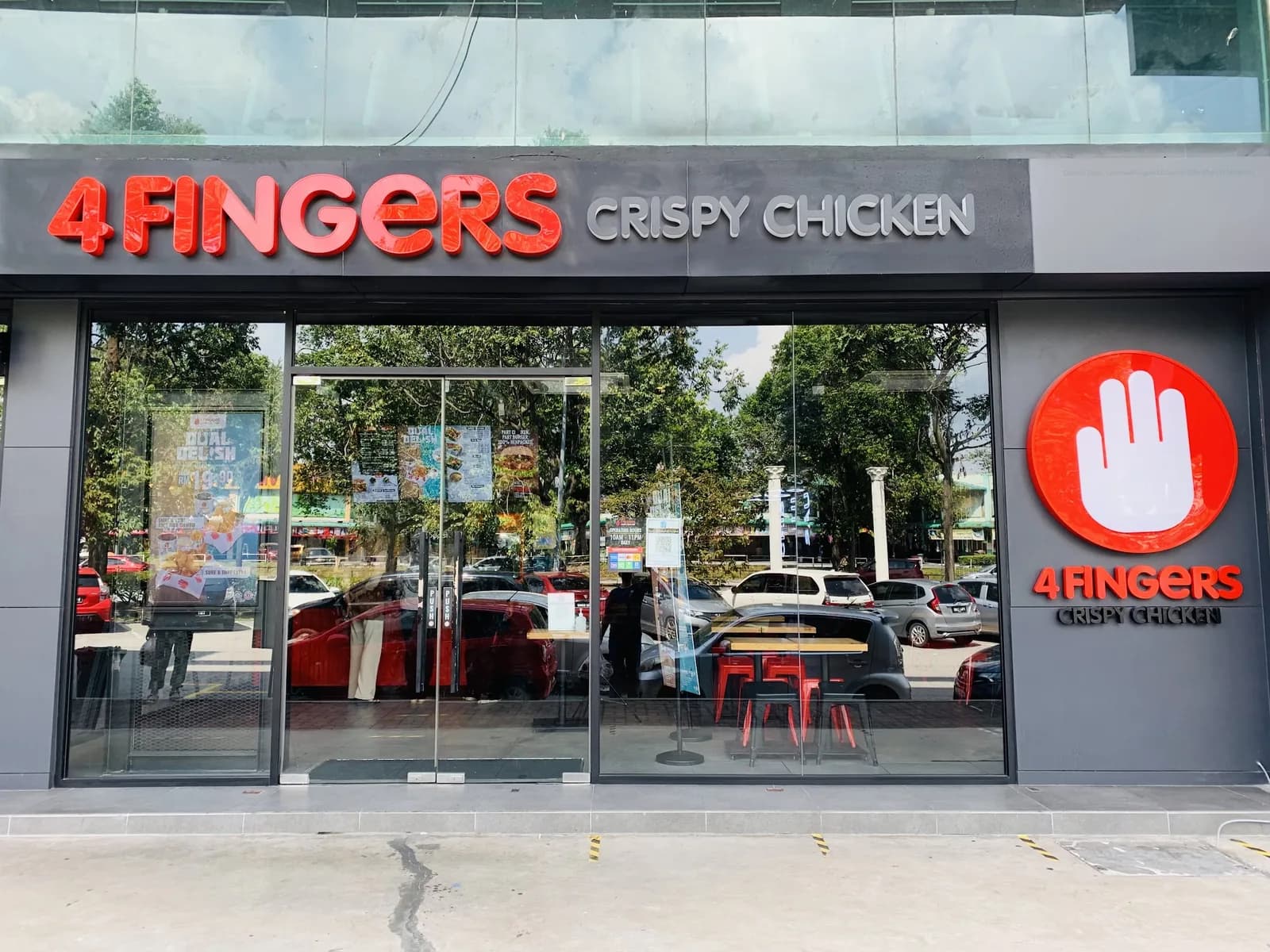 4Fingers Crispy Chicken • Bandar Baru Nilai
