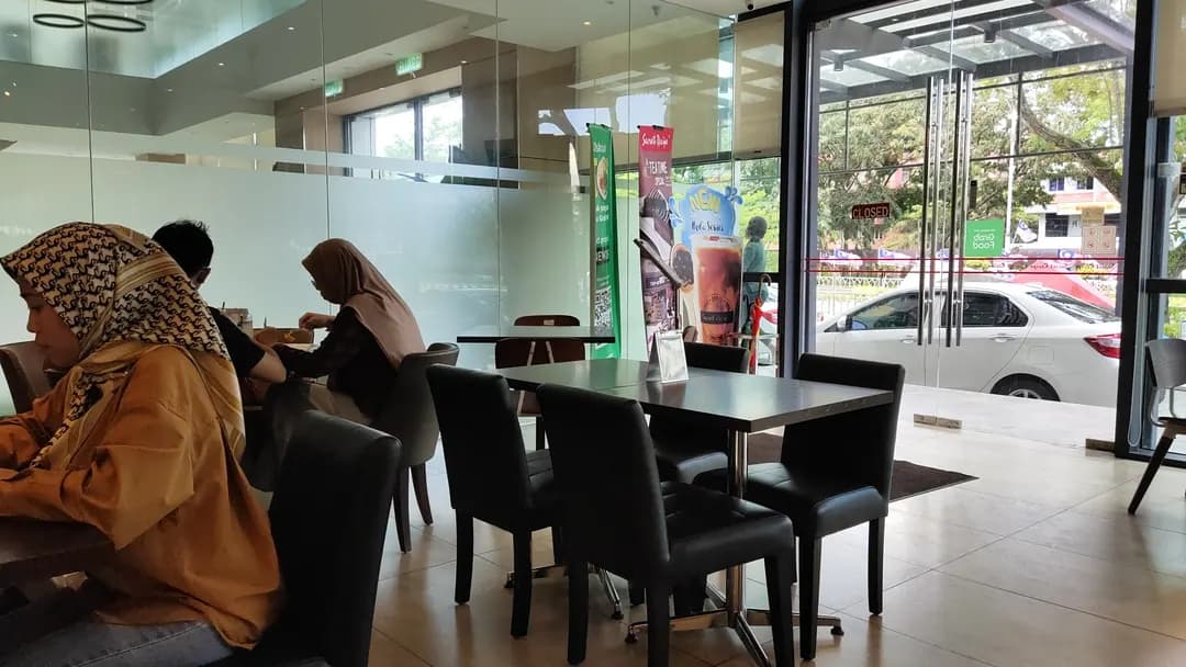 Secret Recipe Labuan photo 2