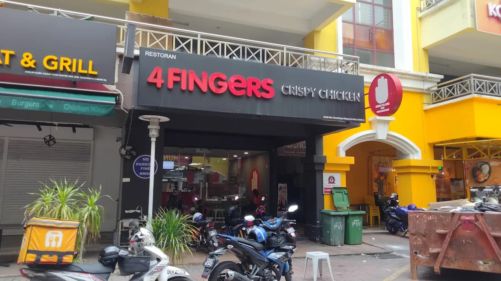 4Fingers Crispy Chicken Platinum Walk