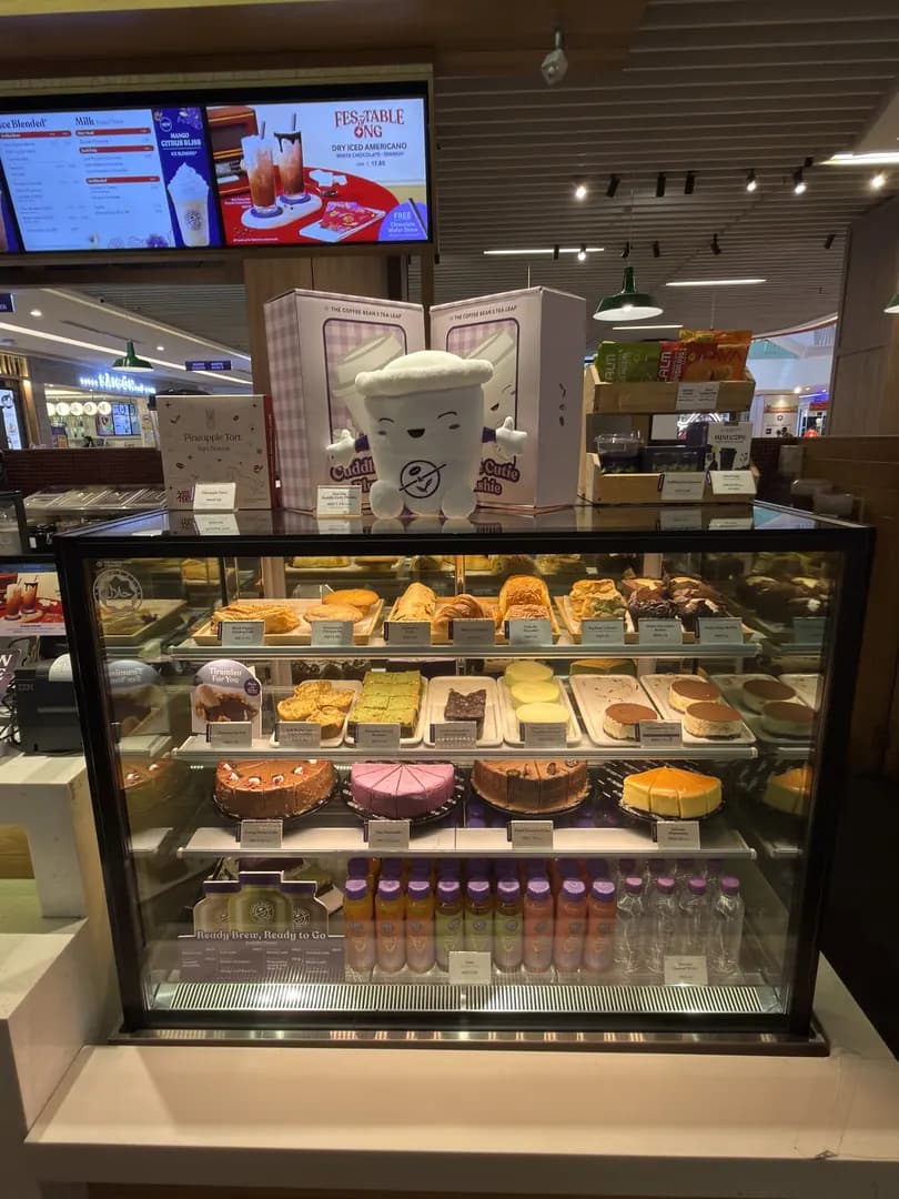 The Coffee Bean & Tea Leaf photo 2