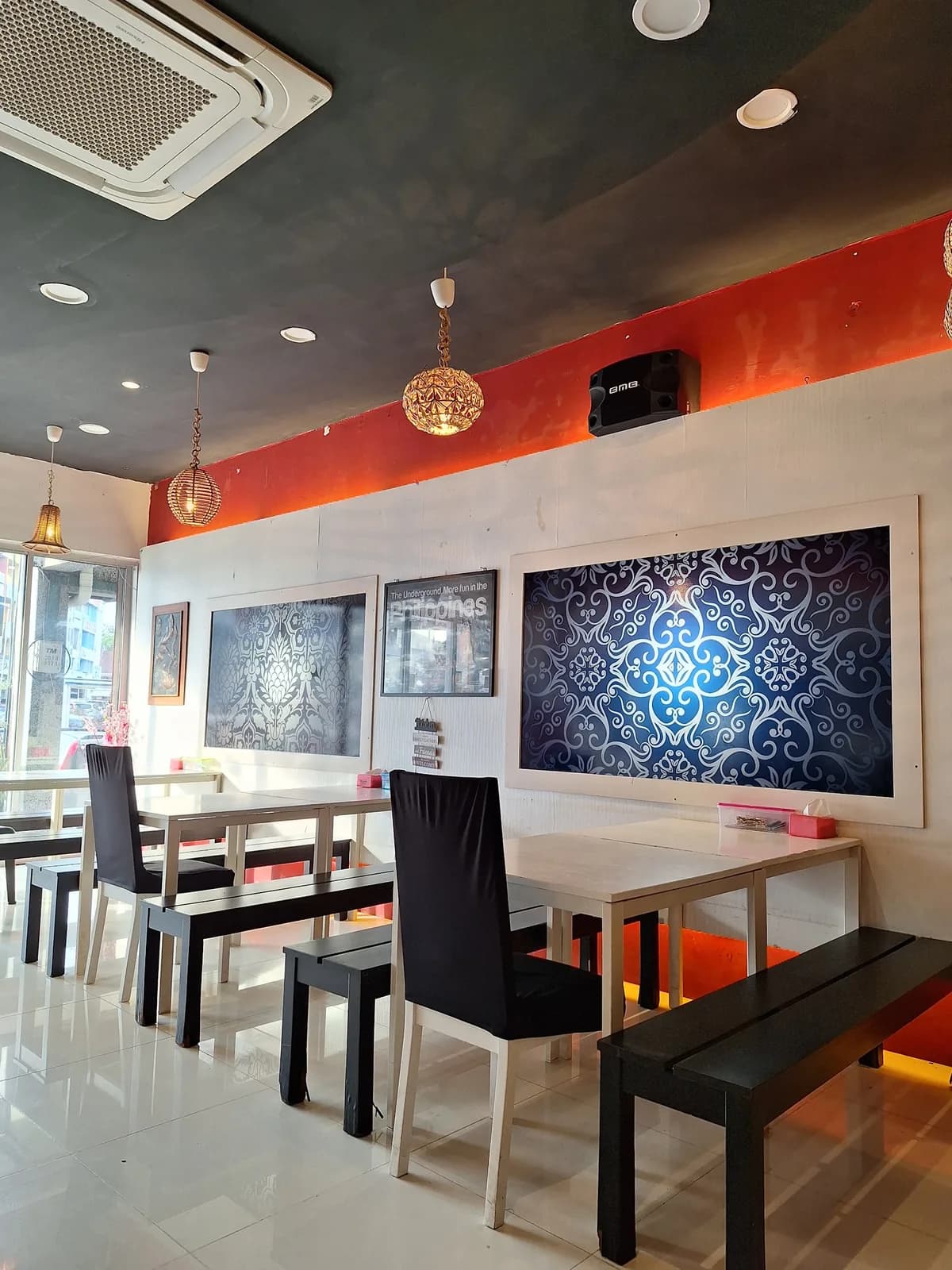 Laguna Filipino Bar & Restaurant
