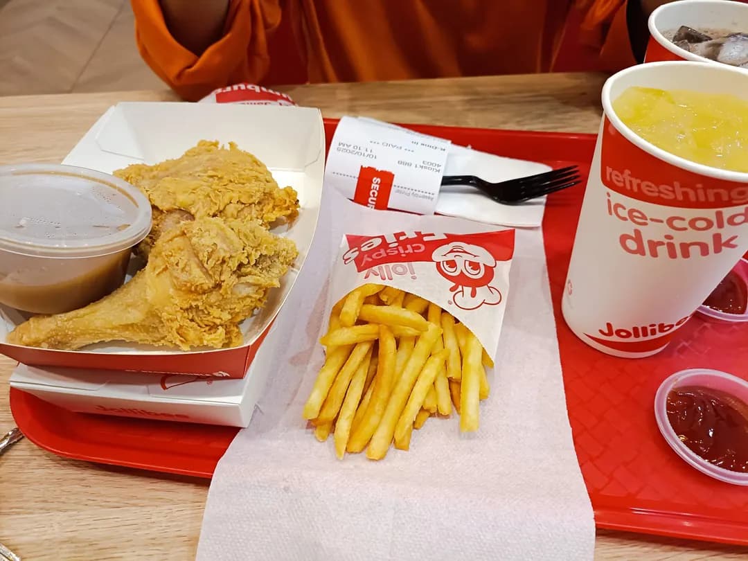 Jollibee Larkin Junction photo 3