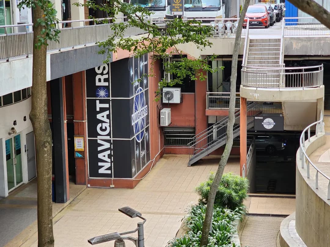 Navigators Bar & Restaurant photo 2