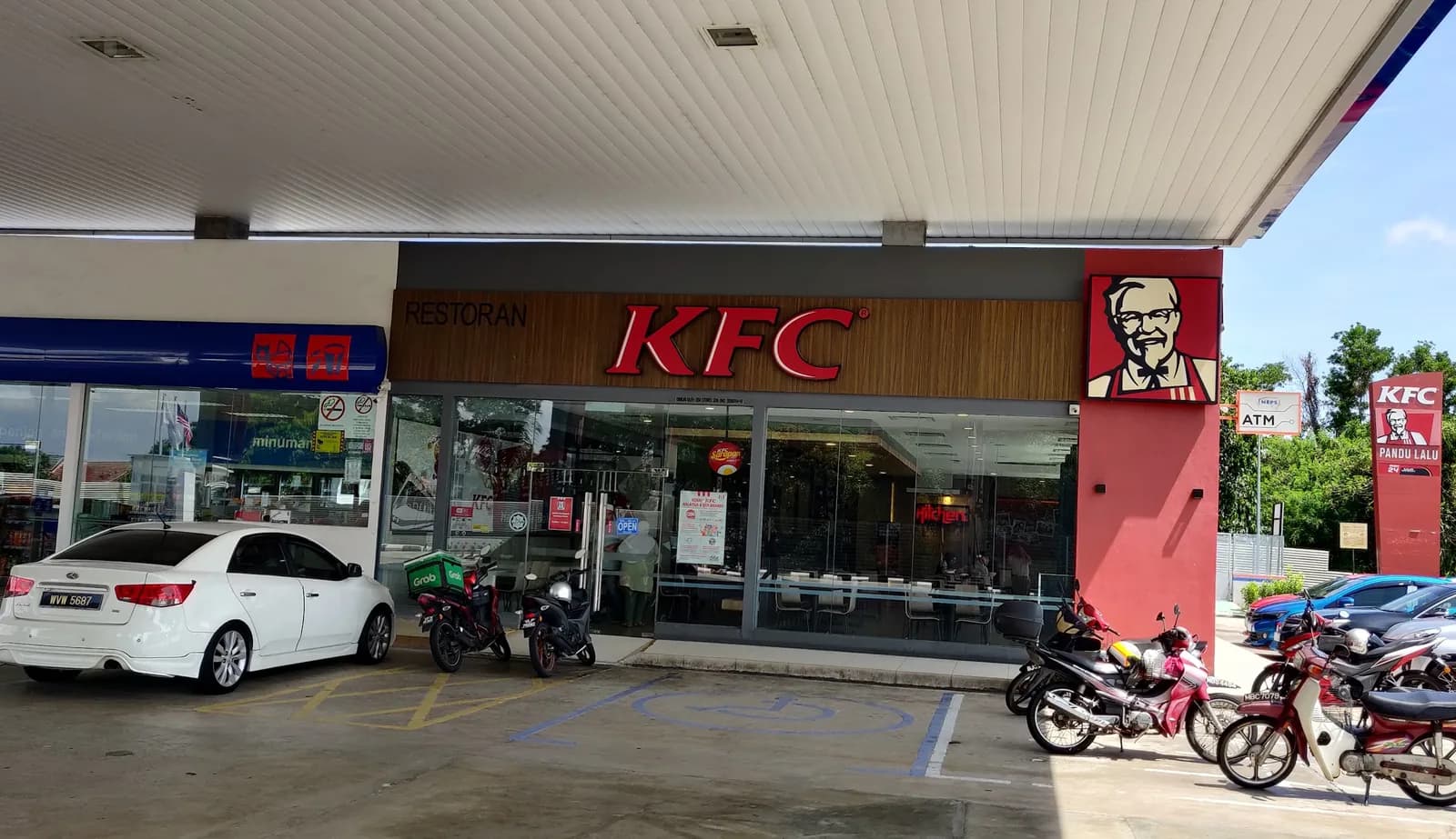 KFC Petron Bukit Katil Drive Thru