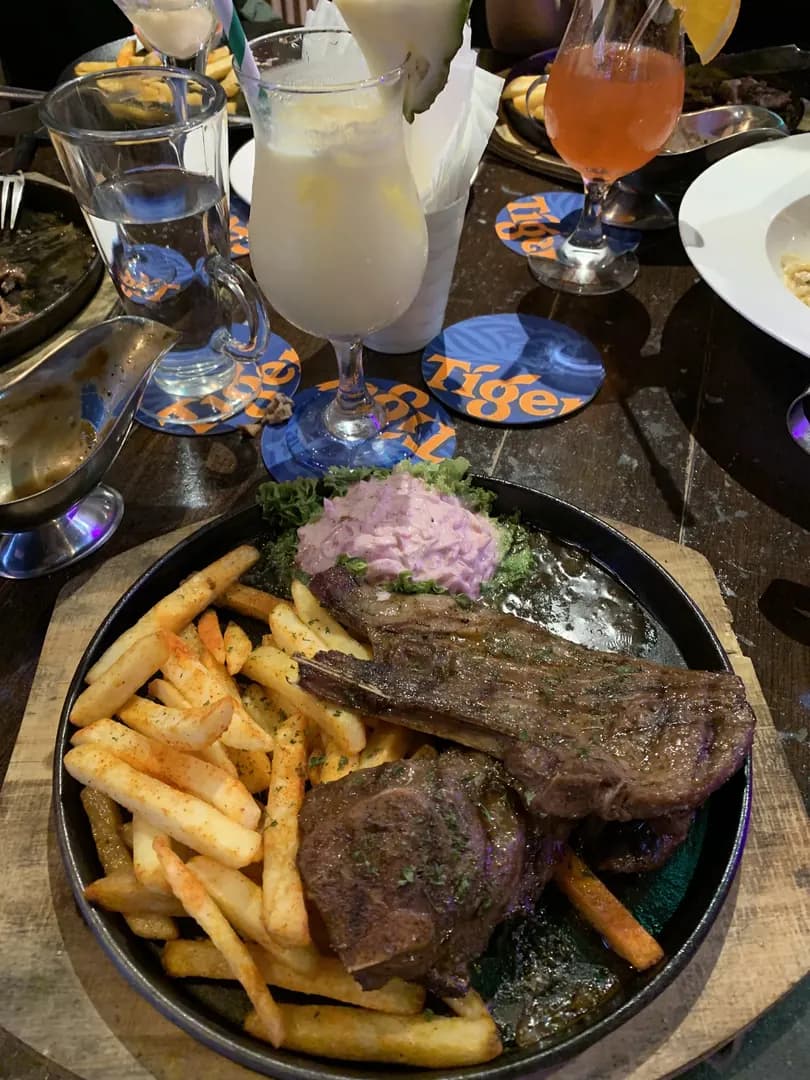 Boraa Bora Kitchen & Bar photo 3