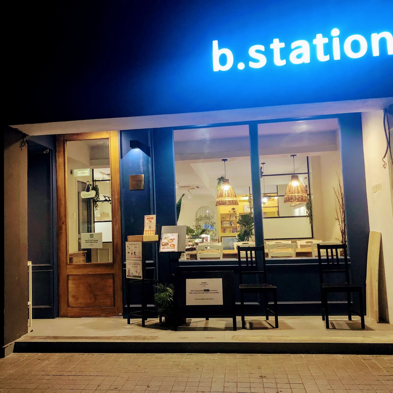 b.station