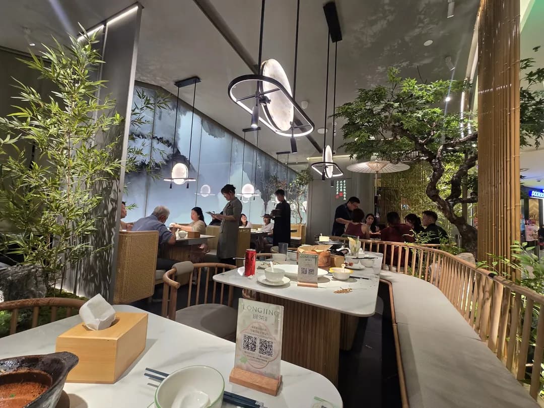 LONGJING 绿茶餐厅 • Sunway Pyramid photo 3