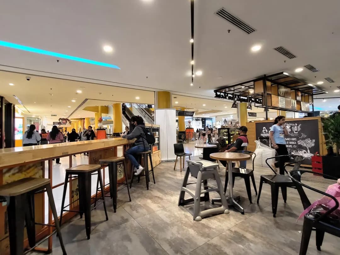The Coffee Bean & Tea Leaf photo 2