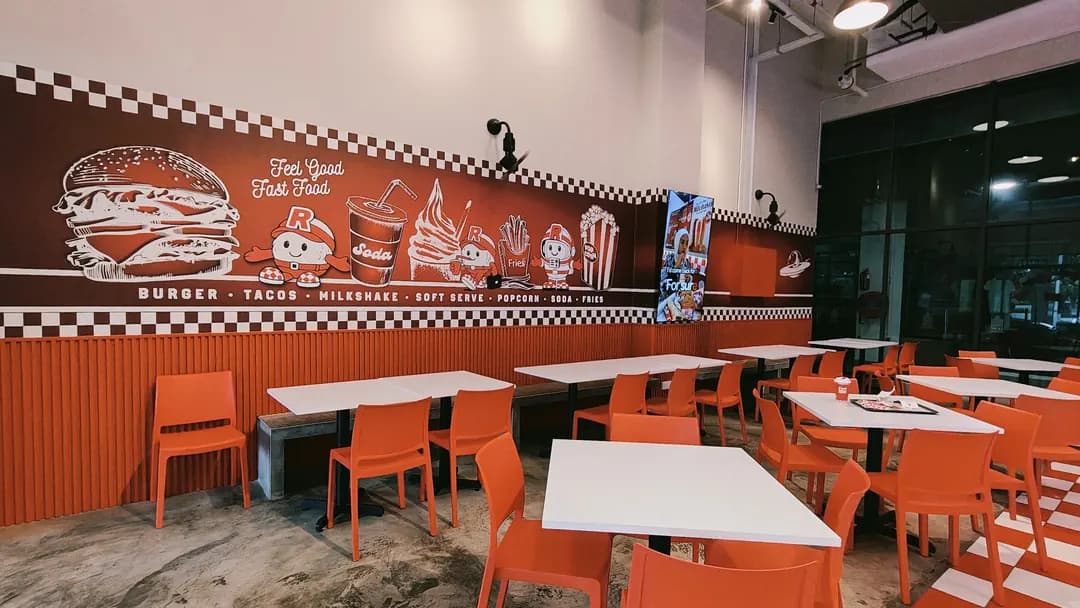 RIGHTSIDE FAST FOOD @ USJ photo 3