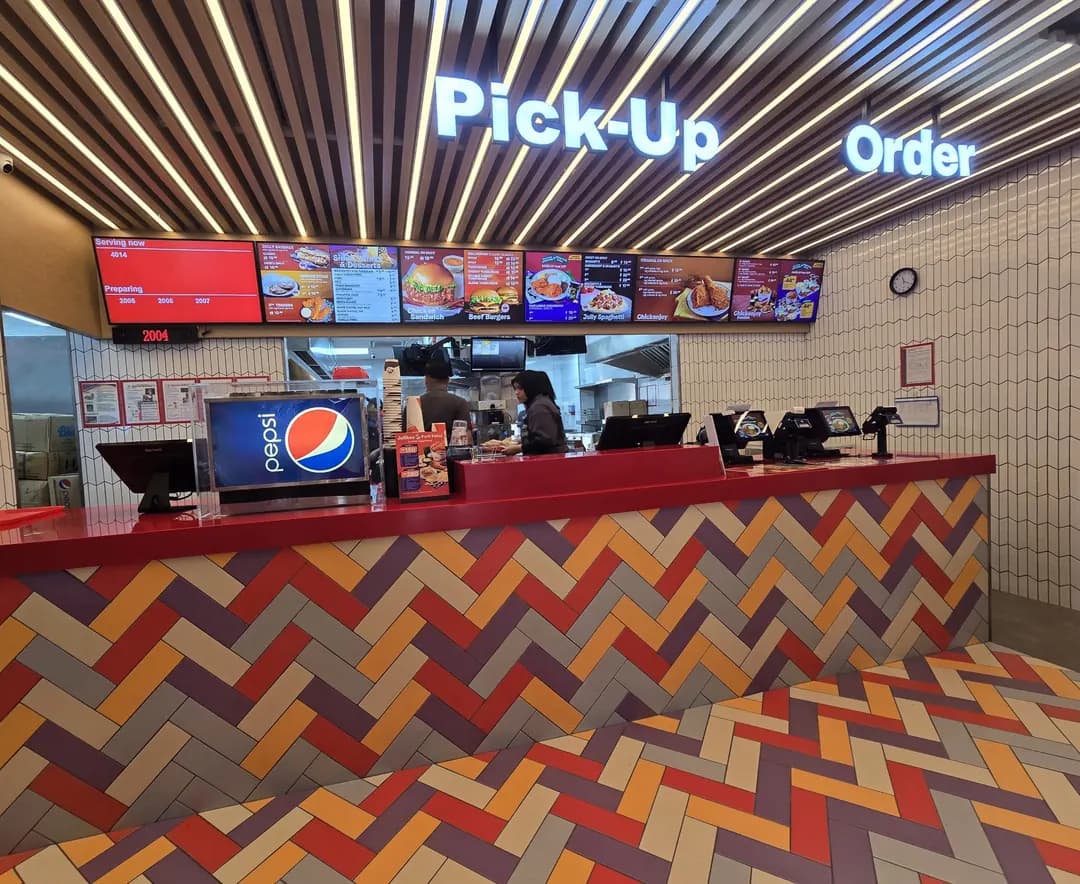 Jollibee (Lakefields Sungai Besi) photo 3