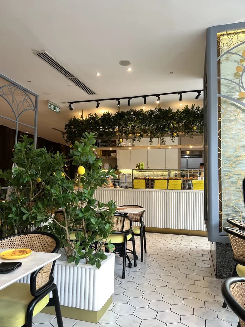 The Lemon Tree photo 3