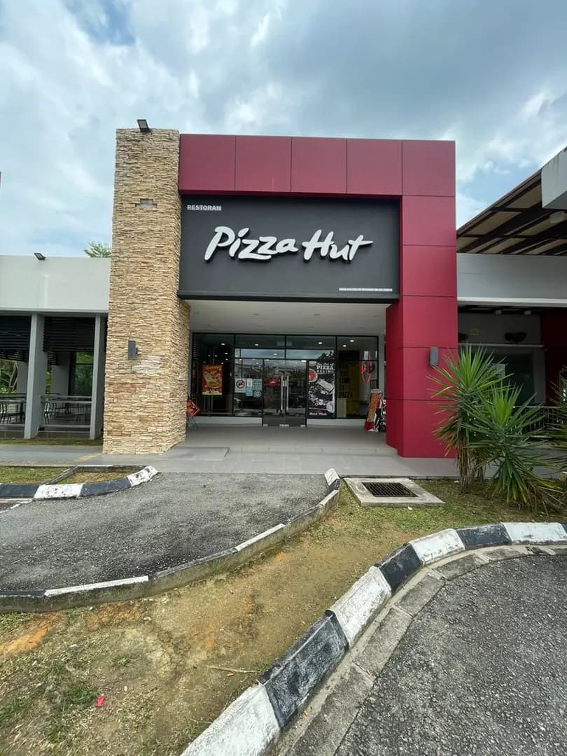 Pizza Hut photo 2