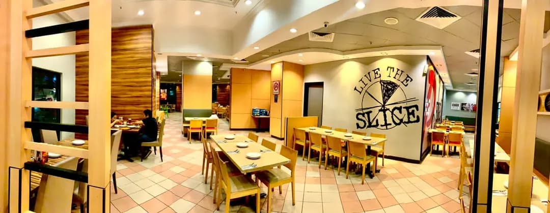Pizza Hut photo 2