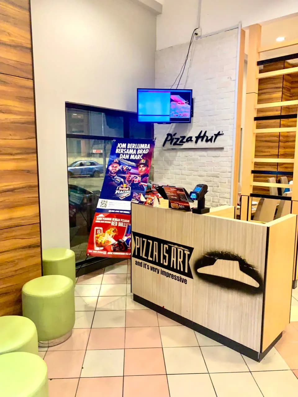 Pizza Hut