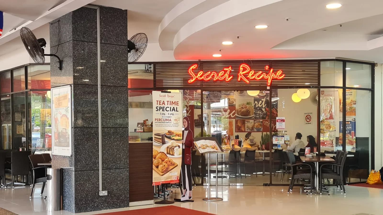 Secret Recipe Amcorp Mall