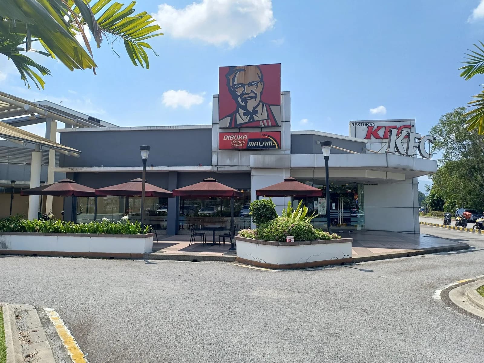 KFC Pelangi Semenyih Drive Thru