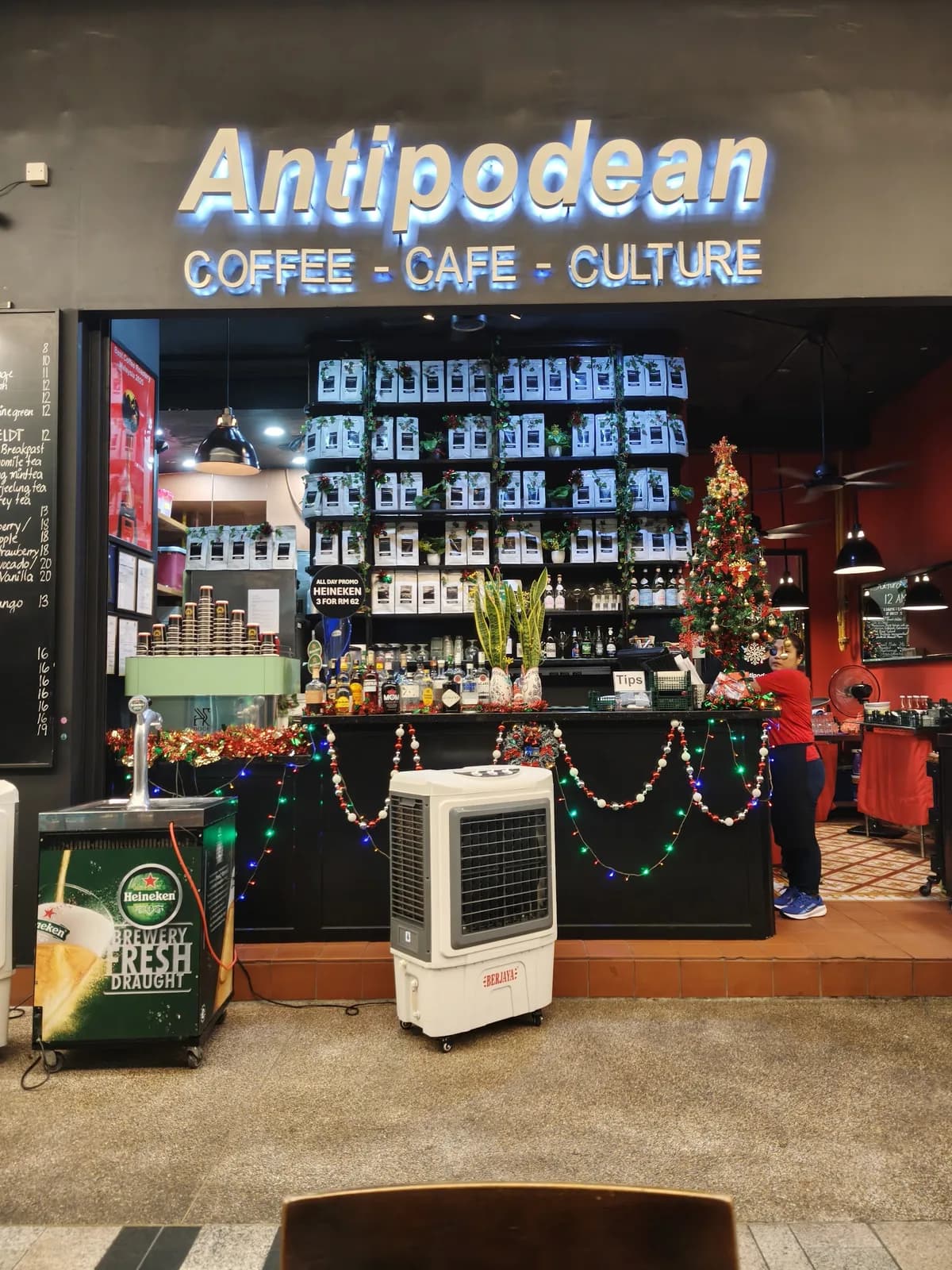 Antipodean @ Midvalley