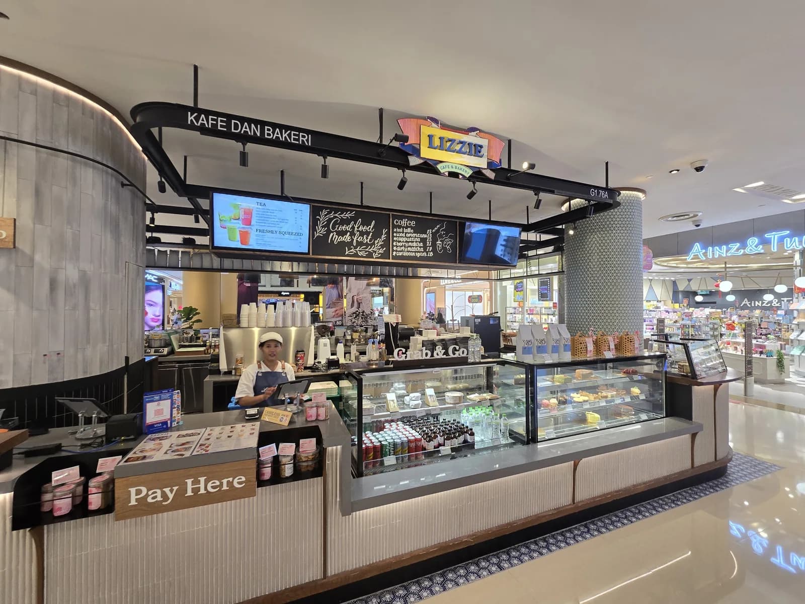 Lizzie Cafe & Bakery @ Sunway Pyramid
