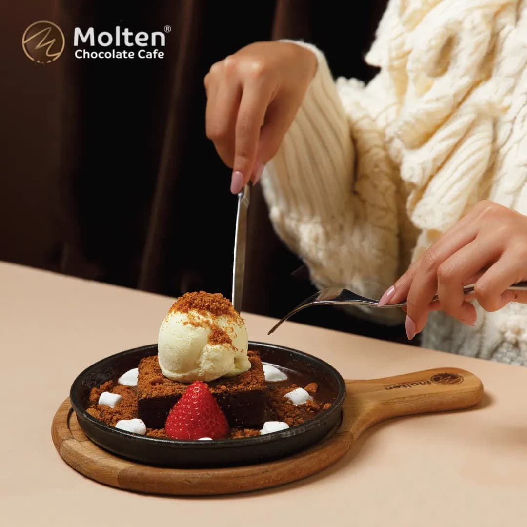 Molten Chocolate Cafe Paradigm Mall photo 3