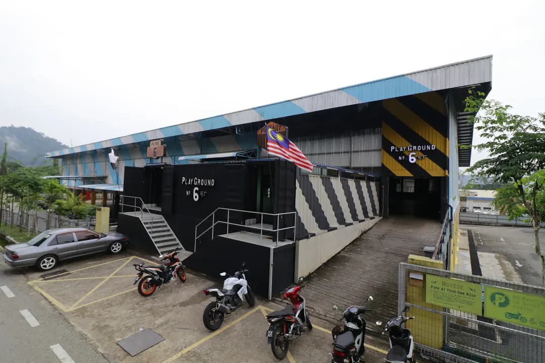 PlayGround No.6 Sports Centre photo 2
