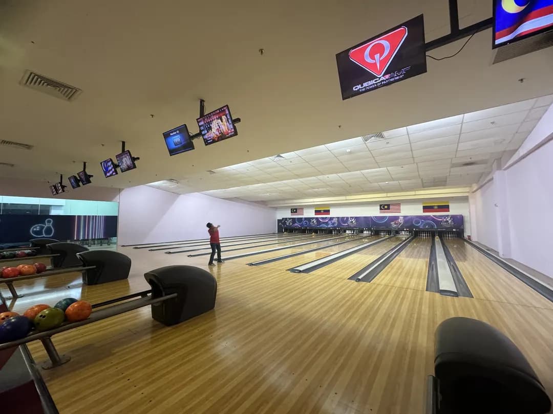 Gurney Bowl photo 2