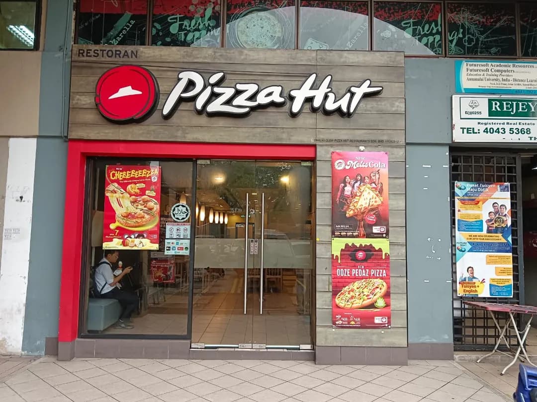 Pizza Hut photo 2