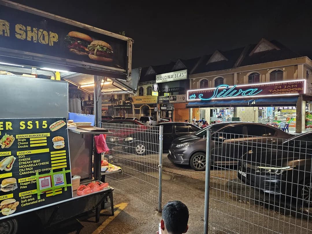 The burger shop SS15 photo 2