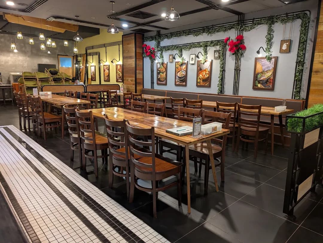 Aroi Thai - Thai Street Cafe • Easyhome Mall Subang USJ (Muslim Friendly)