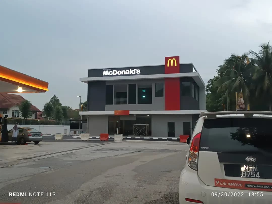 McDonald's BHP Subang Airport DT photo 2