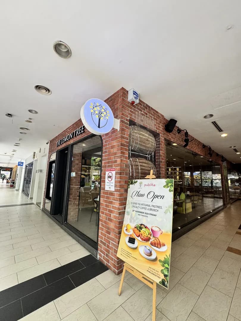 The Lemon Tree • Publika photo 2