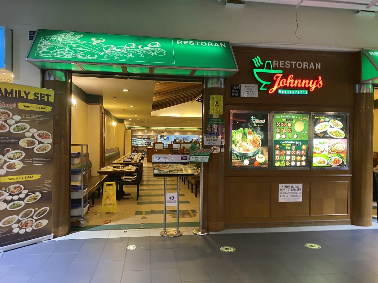 Johnny's Restaurant Summit USJ, Subang Jaya