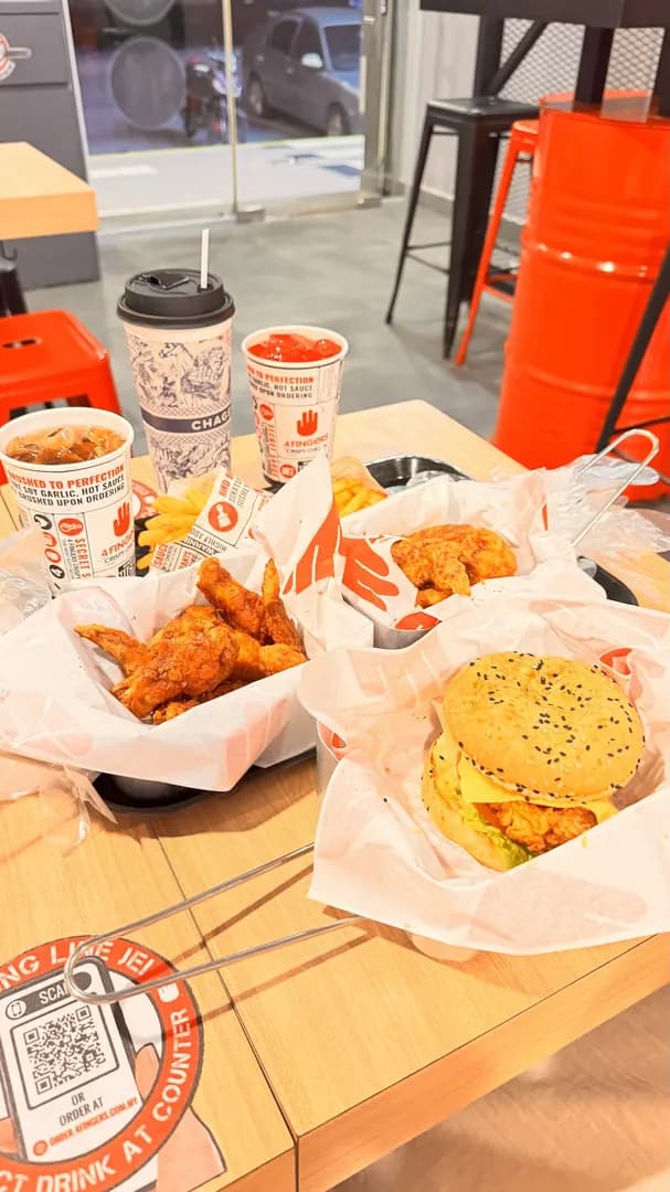 4Fingers Crispy Chicken Bandar Seri Putra photo 2