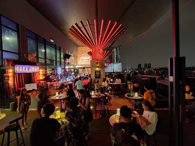 Hallaway KL Rooftop Bar
