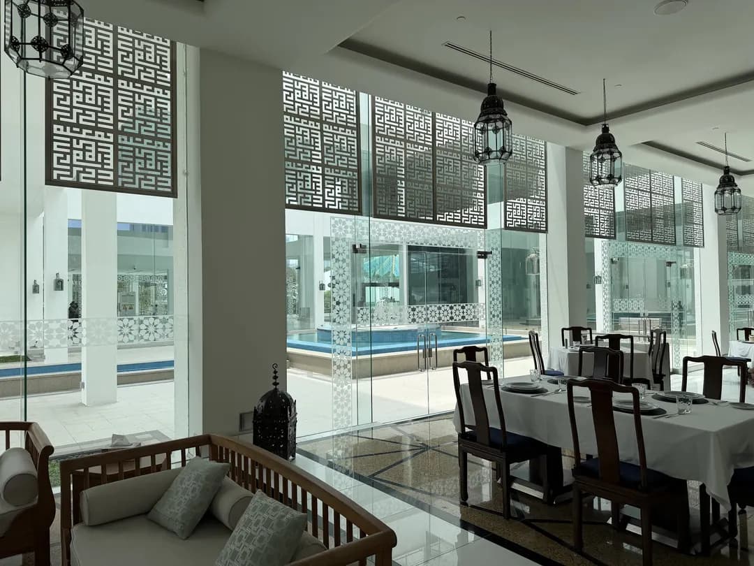 MOZA restaurant photo 3