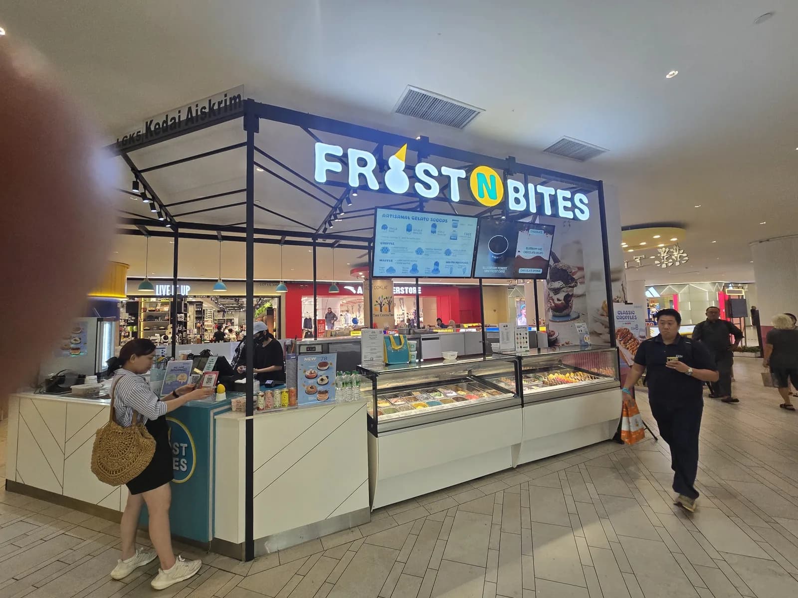 Frost N Bites @ One Utama