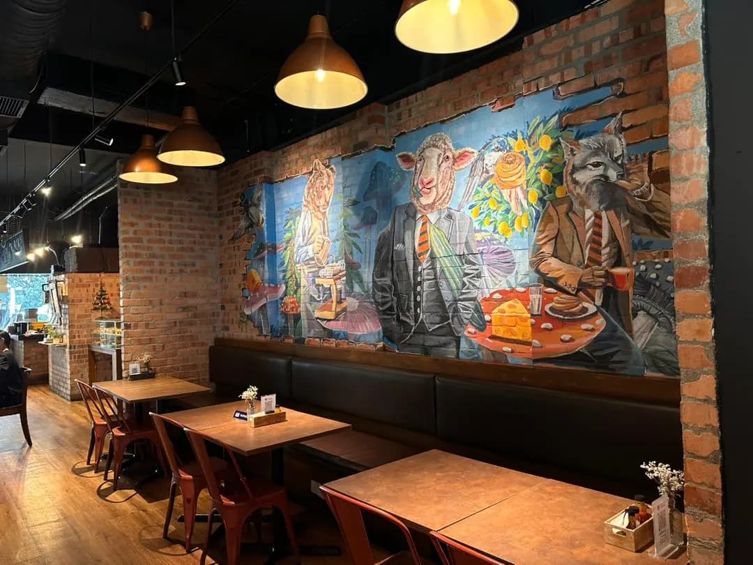 Fahrenheit 600 Cafe & Restaurant photo 2