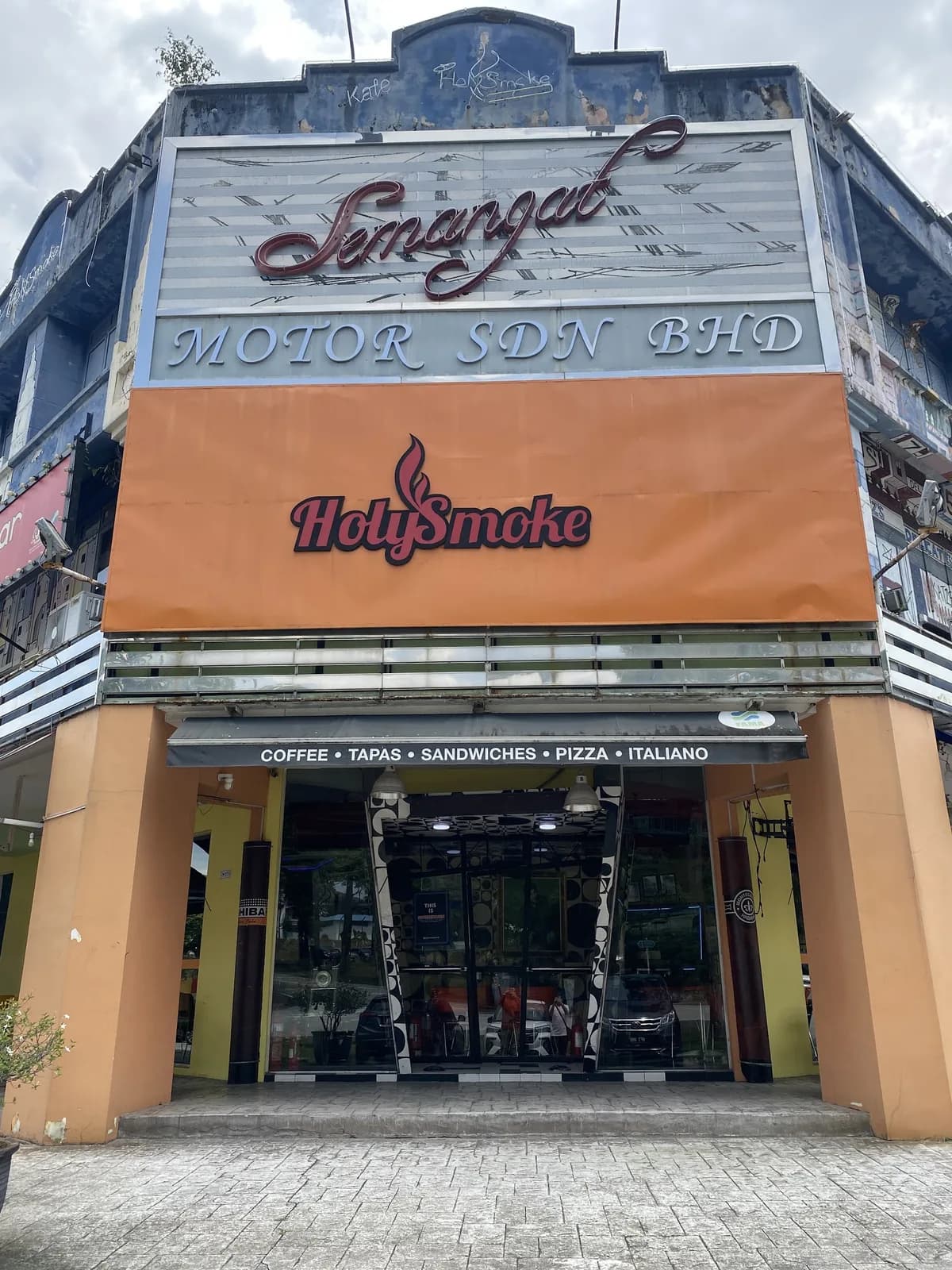 Holy Smoke Cafe