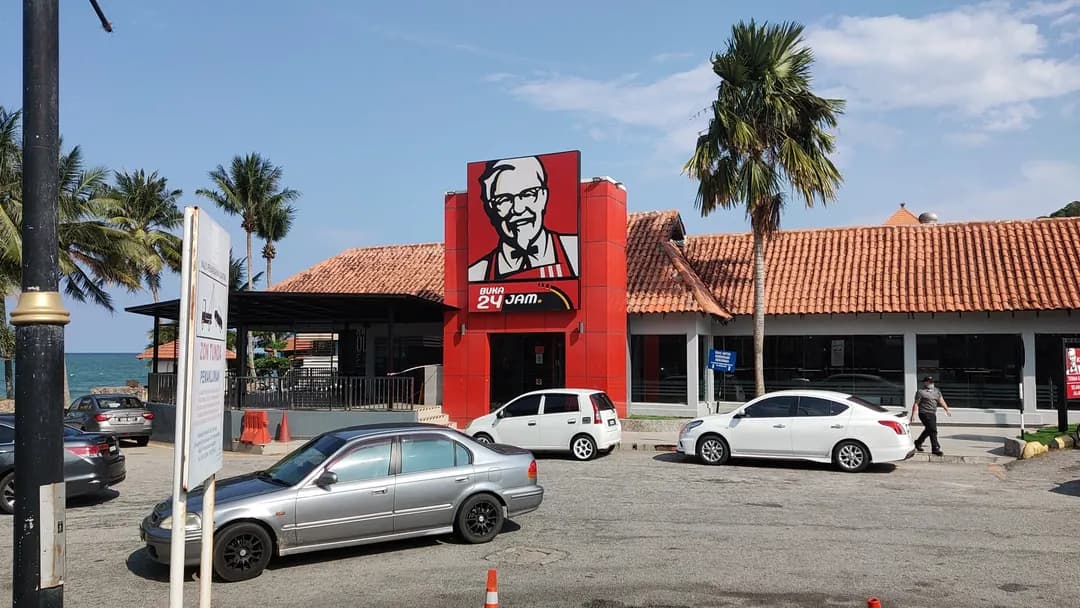 KFC Palm Beach Teluk Cempedak photo 2
