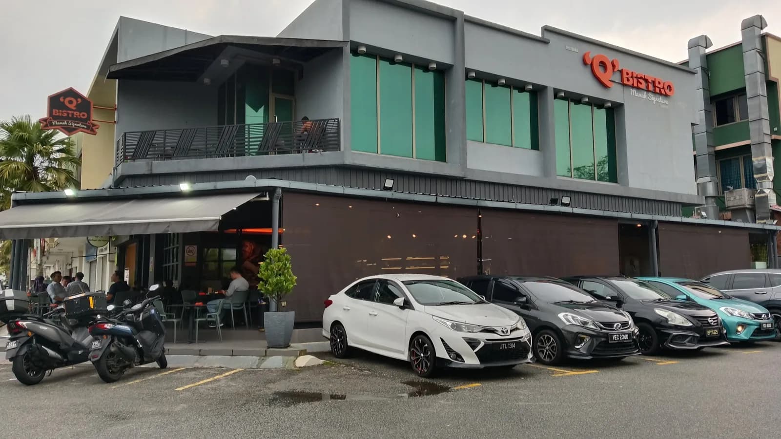 Q Bistro Glenmarie