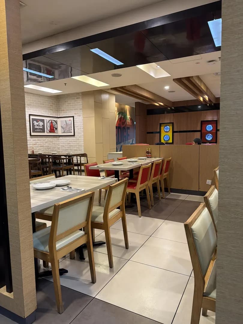 Pizza Hut photo 3