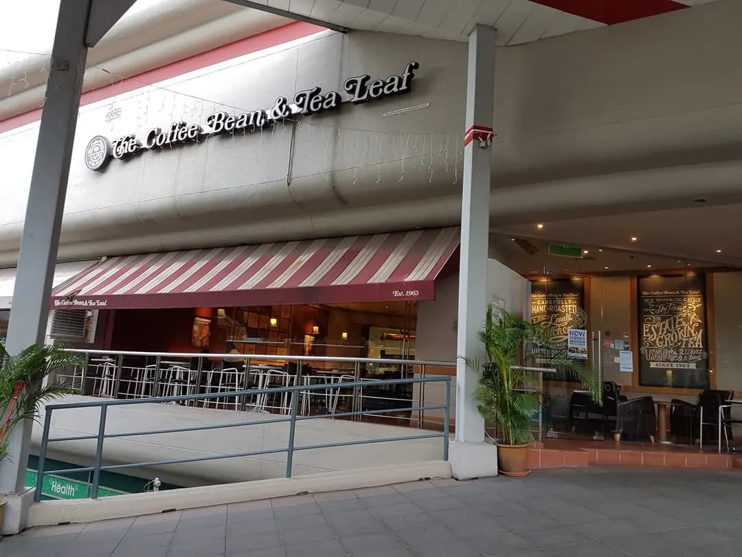 The Coffee Bean & Tea Leaf photo 2