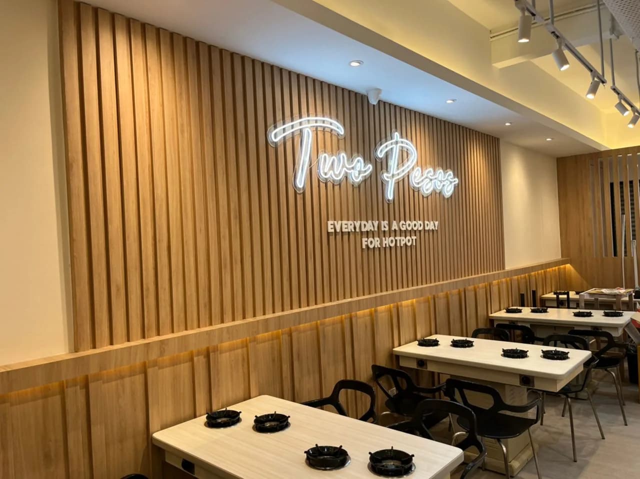 Two Pesos Hotpot Sri Petaling 两披索火锅 大城堡